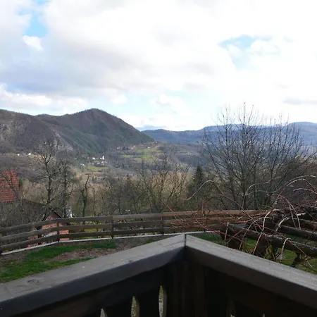 Eko Homestead Luka - Escape Room, Archery, Bbq, Rafting And More - Guest house Vrh pri Fari