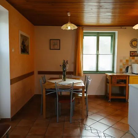 Pensionat Eko Homestead Luka - Escape Room, Archery, Bbq, Rafting And - *
