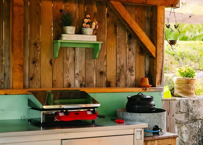 Guest house Eko Homestead Luka - Escape Room, Archery, Bbq, Rafting And - 3*