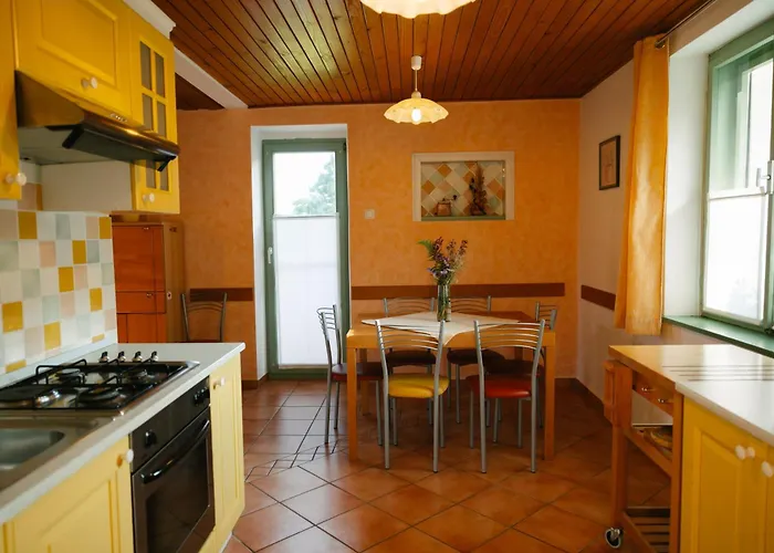 Eko Homestead Luka - Escape Room, Archery, Bbq, Rafting And - بيت ضيافة Vrh pri Fari