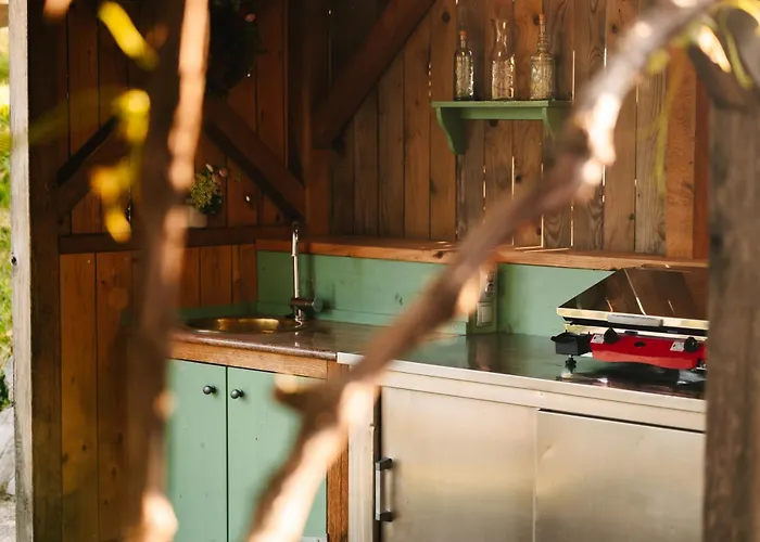 بيت ضيافة Eko Homestead Luka - Escape Room, Archery, Bbq, Rafting And -